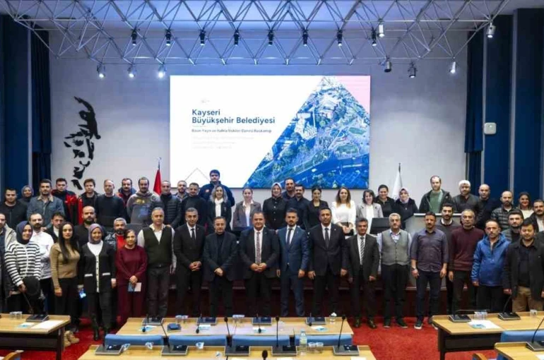 Kayseri Büyükşehir’den 2025’te 24 farklı personel eğitimi ve 153 üniversite öğrencisine staj imkânı 