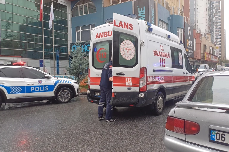 Kayseri’de bıçaklı kavga: 1 yaralı