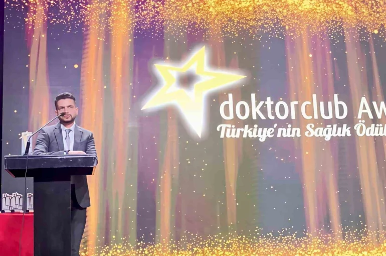 Kayseri Devlet Hastanesi’ne ‘Yılın Yenilikçi Sağlık Profesyonelleri’ ödülü 