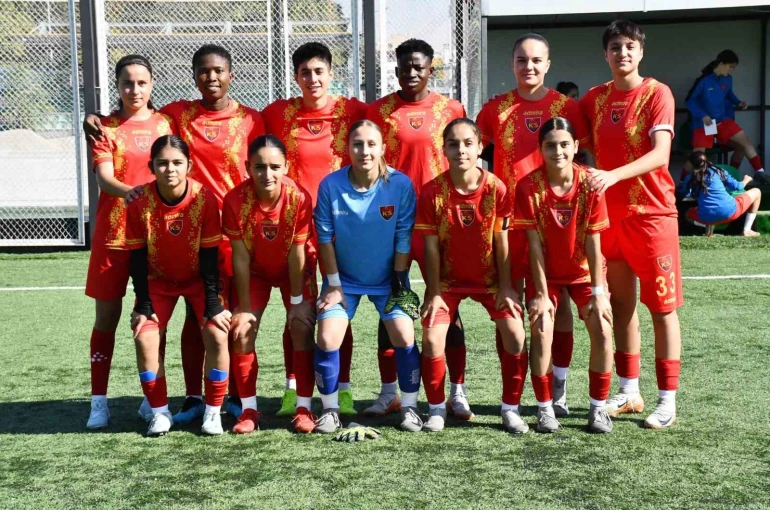 Kayseri Kadın FK, 14 maçta 86 gol attı