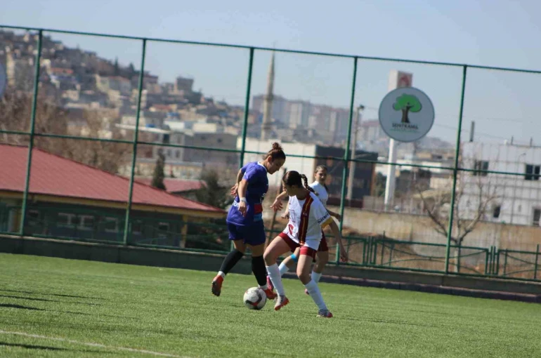 Kayseri Kadın FK farklı kazandı