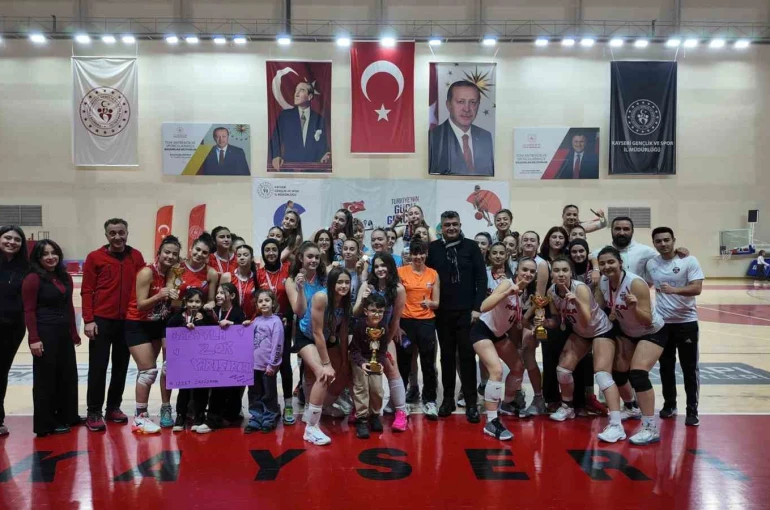Kayseri Yıldız Kızlar Voleybol Süper Ligi tamamlandı 