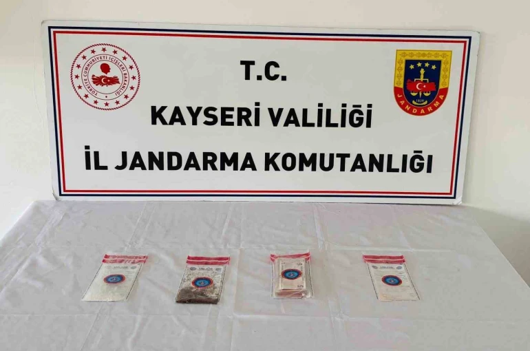 Kayseri’de 15 yıl kesinleşmiş hapsi bulunan uyuşturucu taciri yakalandı 