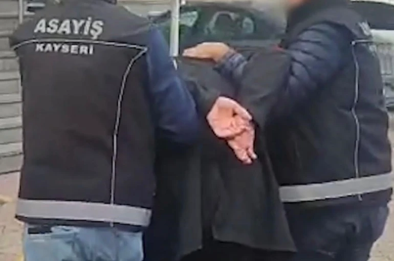 Kayseri’de 2 farklı suçtan 17 yıl kesinleşmiş hapsi bulunan şahıs yakalandı
