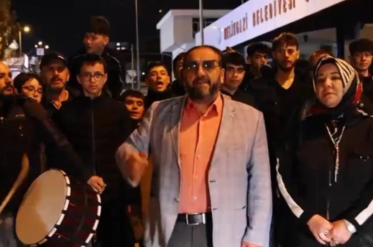 Kayseri’de mahalleliden ‘Kabe’de Hacılar’ performansı 