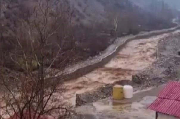 Kayseri’de sağanak sele neden oldu 