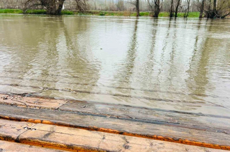 Kayseride Zamantı Irmağı taştı: Kano merkezleri sular altında kaldı 