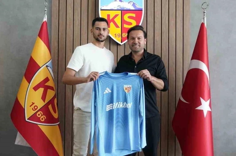 Kayserispor Deniz Dönmezer ile 3 yıllık sözleşme imzaladı 