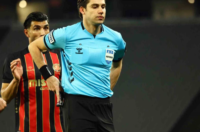 Kayserispor - Eyüpspor maçını Mehmet Türkmen yönetecek 