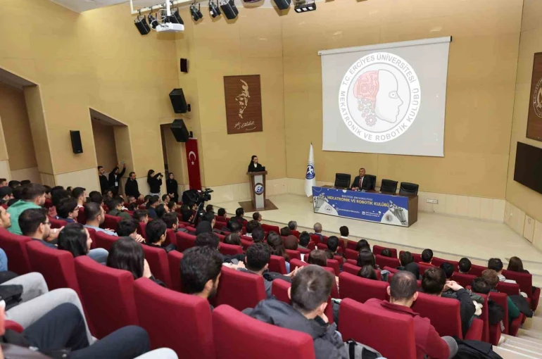 KAYSO Başkanı Büyüksimitci, ERÜ öğrencileri ile buluştu 