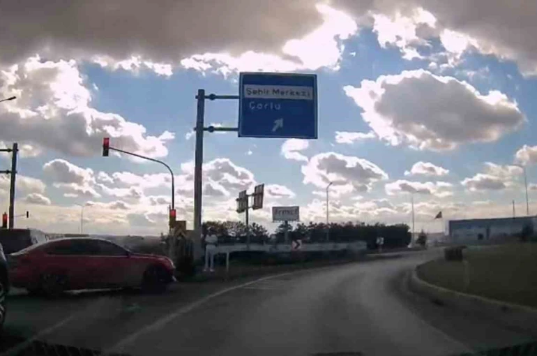 Kaza tehlikesi sözlü tartışmayla bitti 