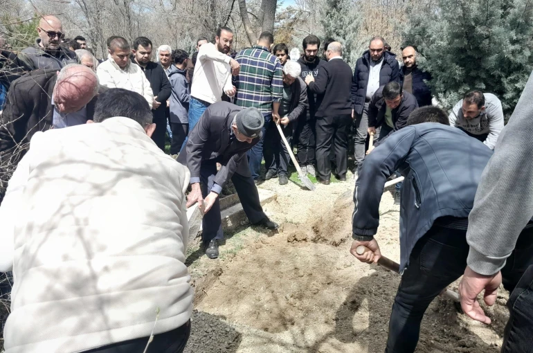 Kazada hayatını kaybeden çocuğa acı veda