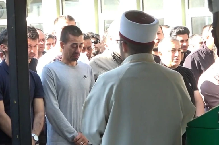 Kazada hayatını kaybeden Prof. Dr. İsmail Kır son yolculuğuna uğurlandı 