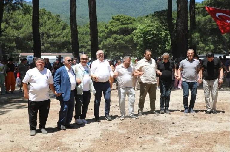 Kazdağı eteklerinde Karadeniz rüzgarı 