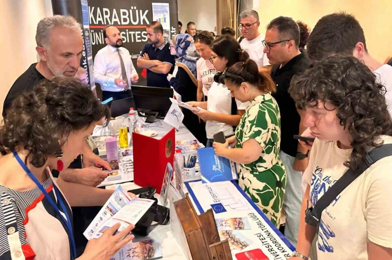 KBÜ aday öğrencilerle Mersin’de bir araya geldi