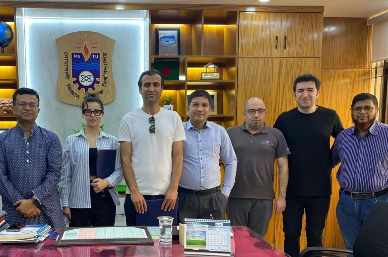 KBÜ ile Bangladeş Üniversitesi arasında akademik iş birliği teması 