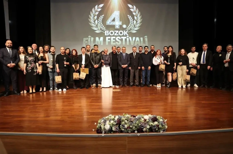 KBÜ öğrencileri Bozok Film Festivali’nden iki ödülle döndü