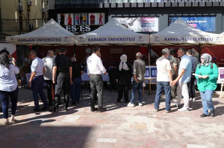 KBÜ, şehir merkezinde geleceğin mesleklerini tanıttı