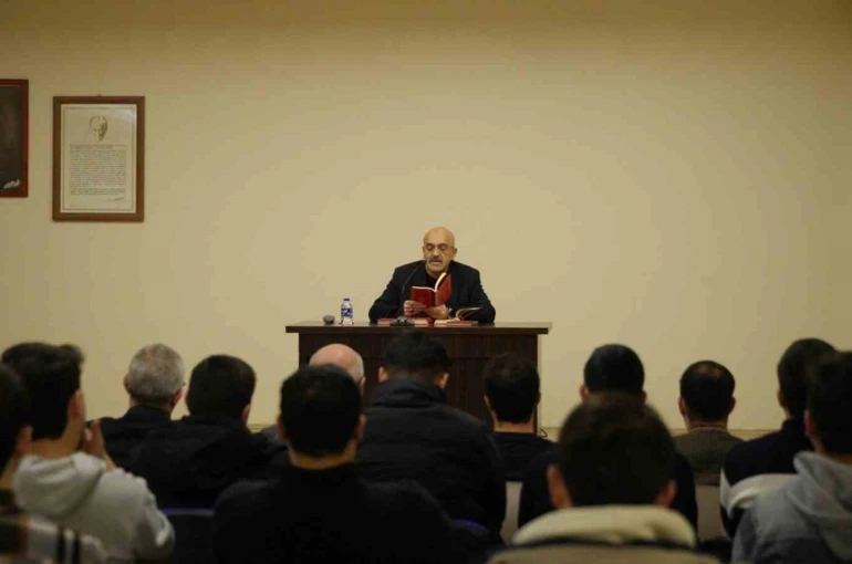 KBÜ’de "Nübüvvetin İspatı" söyleşisi gerçekleştirildi 