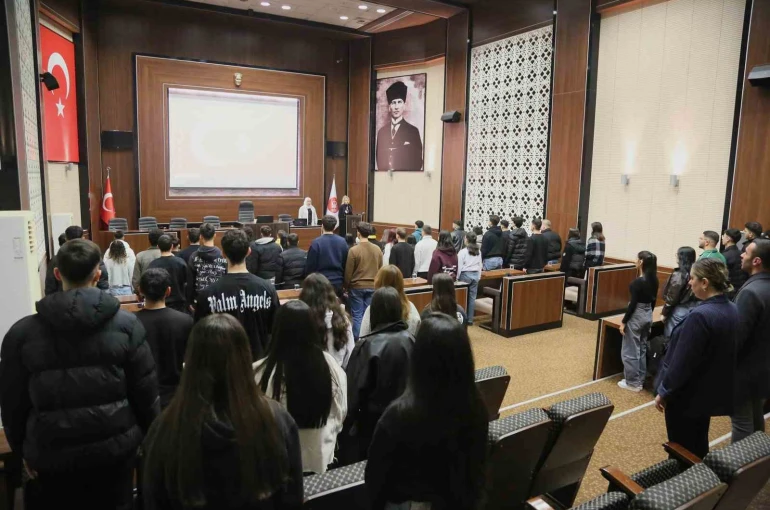 Keçiören Belediyesi stajyerleri yaşama hazırlıyor