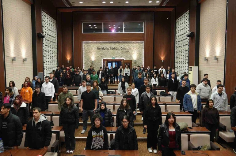 Keçiören Belediyesi’nden stajyer öğrencilere sağlık eğitimi 