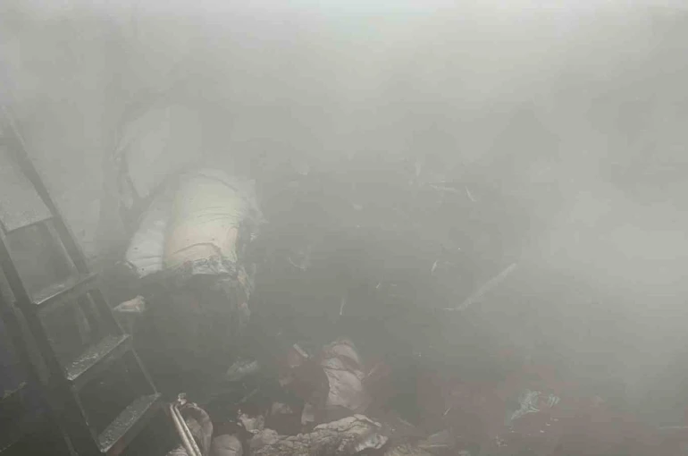 Kediler ısınsın diye kullanılan elektrikli ısıtıcı yangına sebep oldu