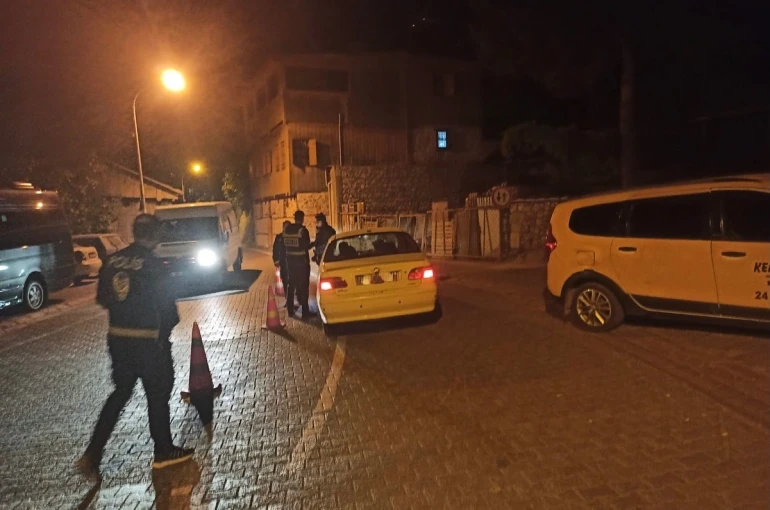Kemaliye’de asayiş ve yol kontrol uygulaması yapıldı