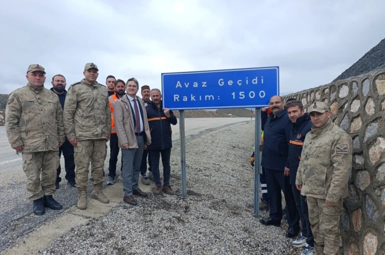 Kemaliye’de "Çimento Geçidi"nin adı "Avaz Geçidi" olarak değiştirildi 