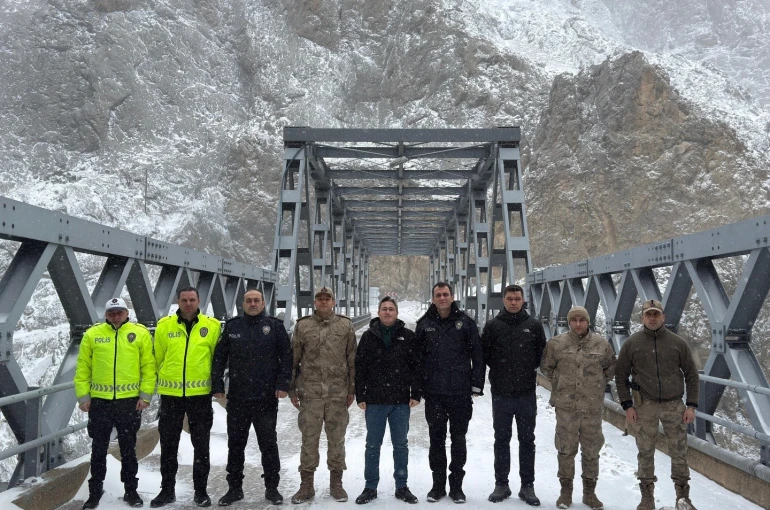 Kemaliye’de kar ve buzlanmaya karşı tedbirler artırıldı