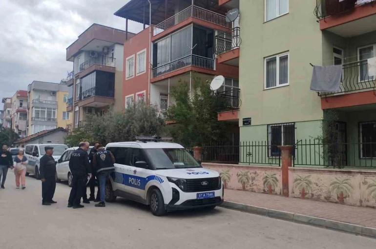 Kendisinden haber alamayan şahıs evinde ölü bulundu 