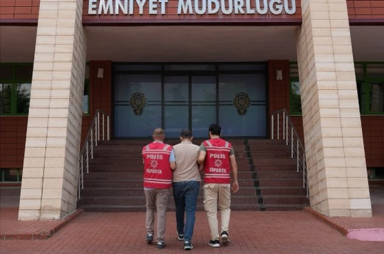 Kendisini bankacı olarak tanıtıp 393 bin TL dolandıran şahıs tutuklandı 