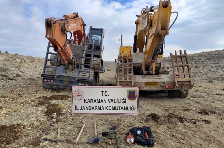 Kepçeyle tarihi eser arayanlara operasyon düzenlendi: 14 kişi gözaltına alındı