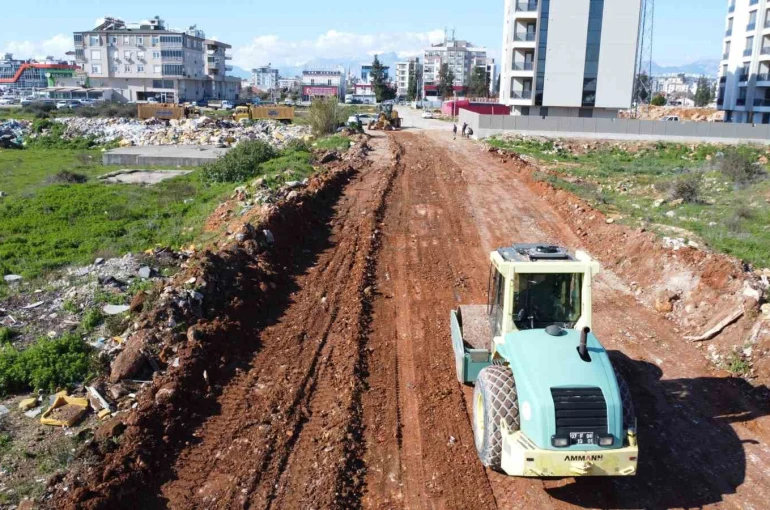 Kepez Belediyesi’nden Baraj Mahallesi’ne yeni yol ve otopark