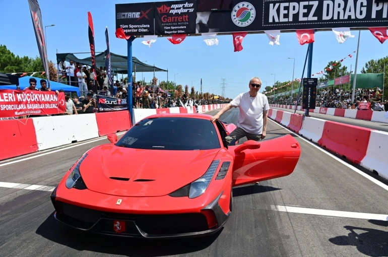 Kepez’de drag rüzgarı esti 