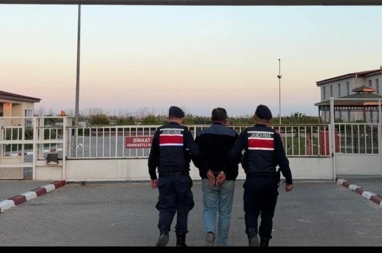 Kesinleşmiş hapis cezalarıyla aranan 7 hükümlü yakalandı 