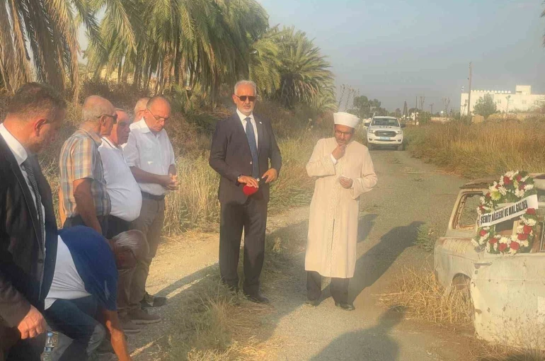 Kıbrıs şehidi gazeteci Adem Yavuz, 52 yıl önce Rumların saldırısına uğradığı yerde anıldı