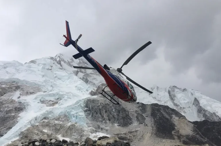 Kilimanjaro Dağı'nda helikopter düştü: 5 ölü
