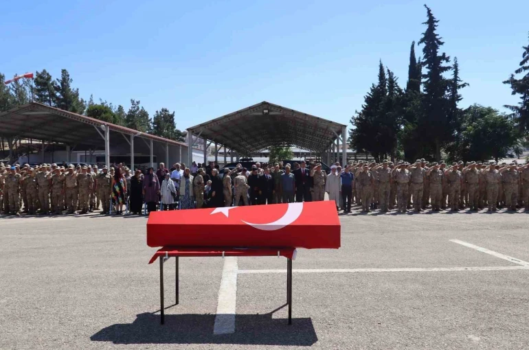 Kilis’te kalp krizi sonucu hayatını kaybeden uzman çavuş için tören düzenlendi 