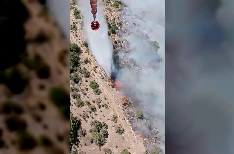Kiraz’daki orman yangına havadan ve karadan müdahale