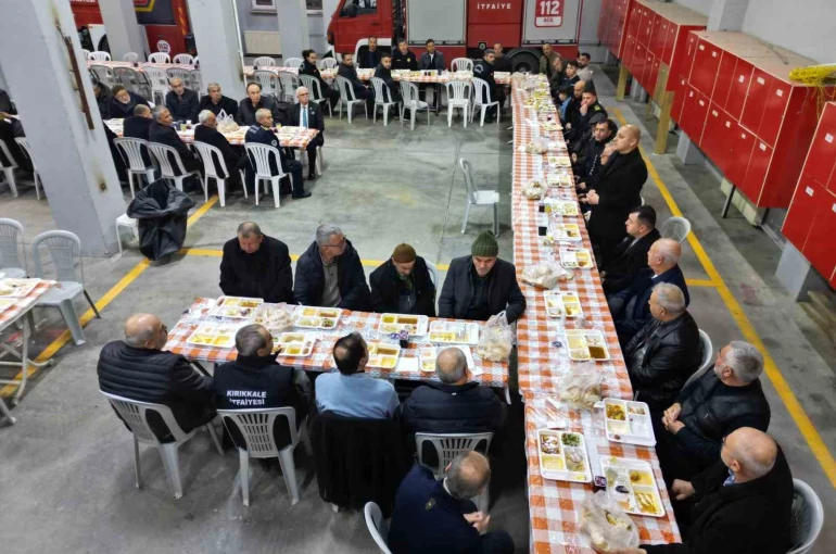 Kırıkkale Belediye Başkanı Önal, itfaiye personeliyle iftar sofrasında buluştu