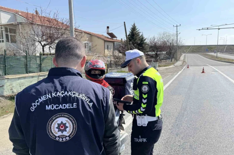 Kırşehir’de 14 düzensiz göçmen yakalandı