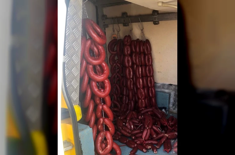 Kırşehir’de 96 kilo kaçak sucuk ele geçirildi