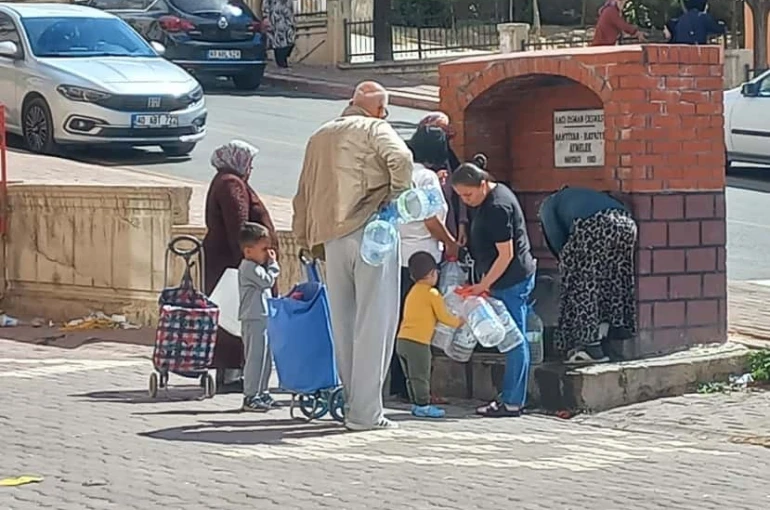 Kırşehir’de su krizi vatandaşları isyan ettirdi 