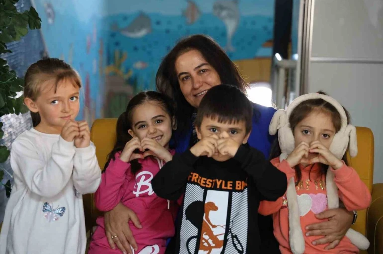 Kırşehir’de yılın öğretmeni seçilen Gülsen Arıcı Güvenç: "Eğitim anaokulunda başlar" 