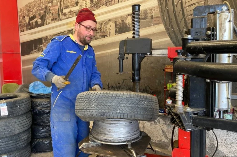 Kış lastiği zorunluluğu sona erdi, sürücüler yaz lastiğine yöneldi 