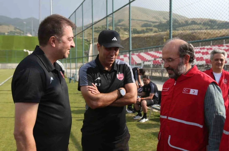 Kızılay’dan Palandöken’de kamp yapan takımlara tatlı jesti