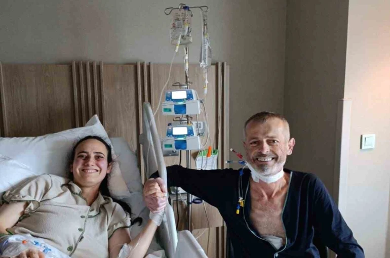 Kızının karaciğeri ile hayata tutundu 
