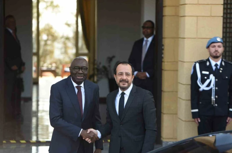 KKTC Cumhurbaşkanı Erhürman ile GKRY lideri Hristodulidis ilk kez bir araya geldi 