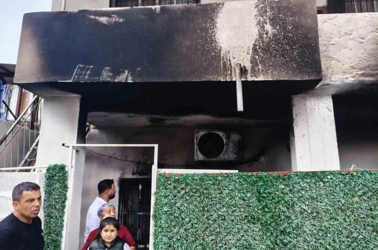 Klima patladı, evde yangın çıktı