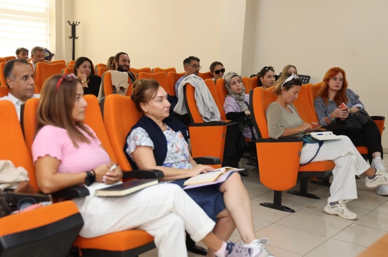 KO-MEK’ten gazetecilere "Etkili Sosyal Medya Kullanımı" eğitimi 